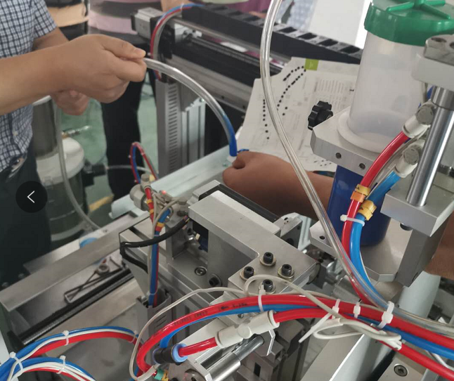 昆山某自（zì）動化設備（bèi）公司使用我司EX30氣動防爆吸塵器現場實錄-3