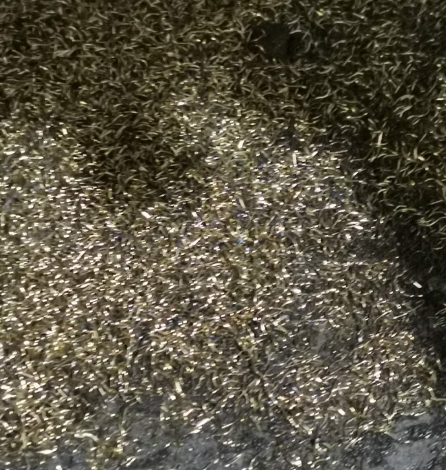 打磨平台（tái）含碳帶火花鐵絲巧用全自動脈衝集塵器解決方案-3