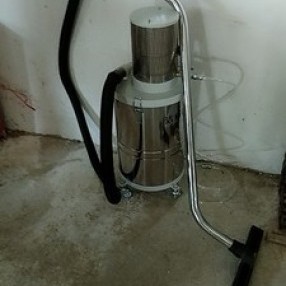 廣州某機床衝壓公司使用我公司防爆吸塵器（qì）